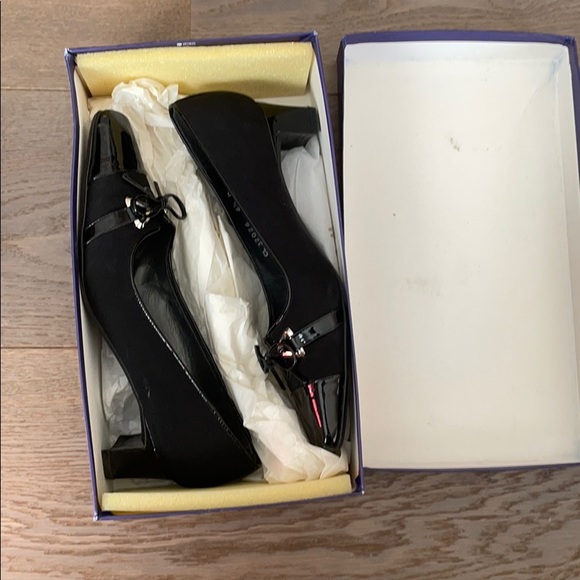 Stuart Weitzman black pumps - Picture 3 of 6